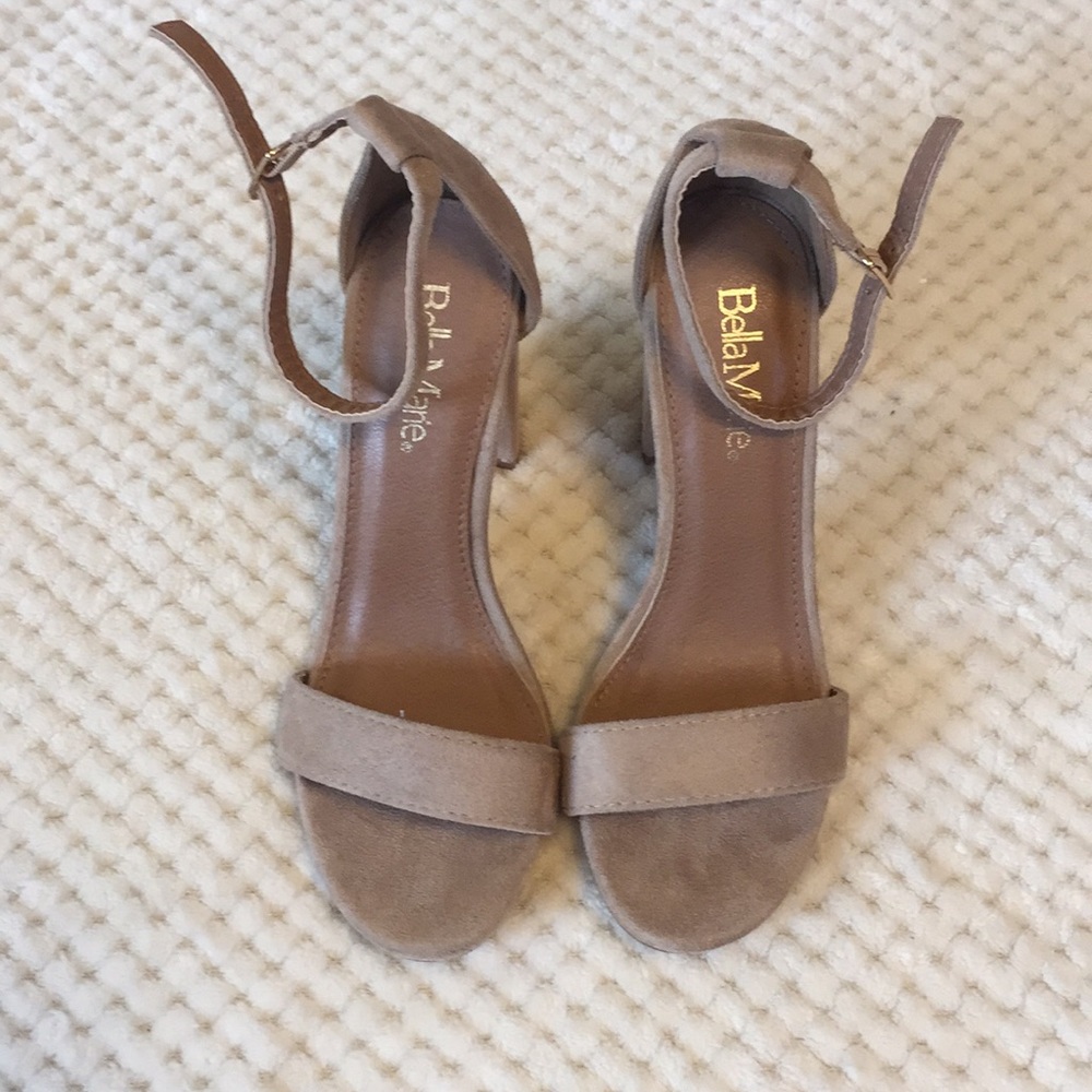 Tan/beige strappy heel